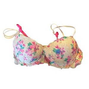 Victoria’s Secret push-up bra